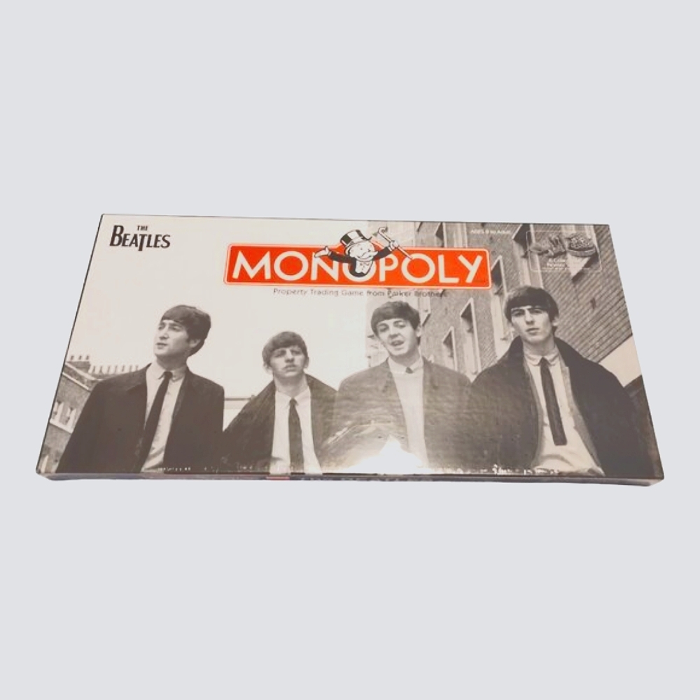 USAopoly The Beatles Collector's Edition Monopoly Board Game 4102880‎ New in box